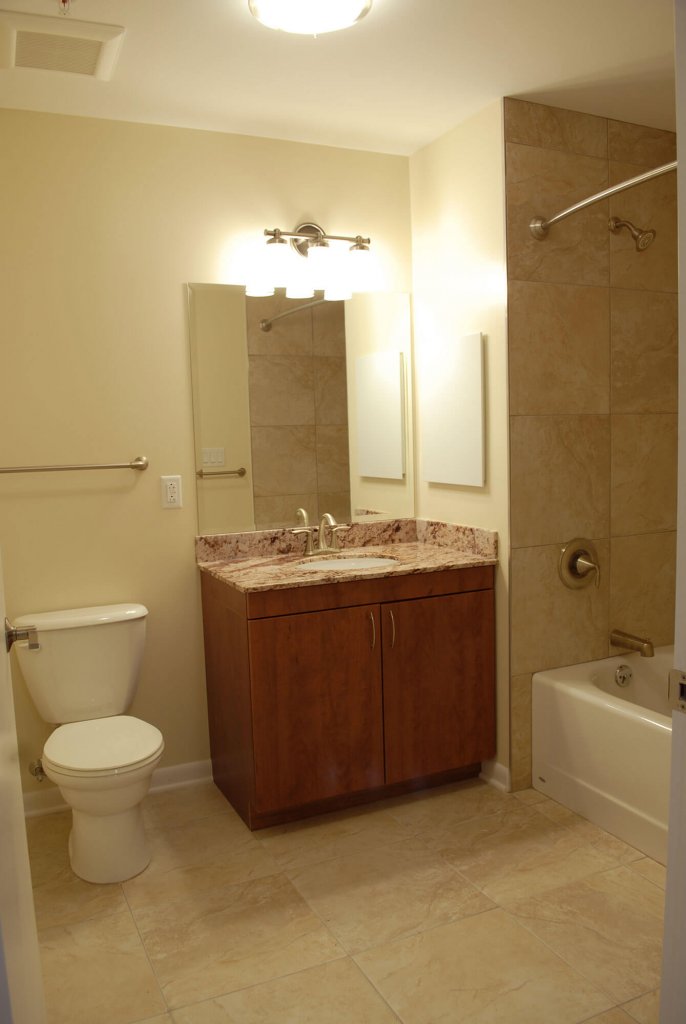 Erie Harbor Interior photo 32