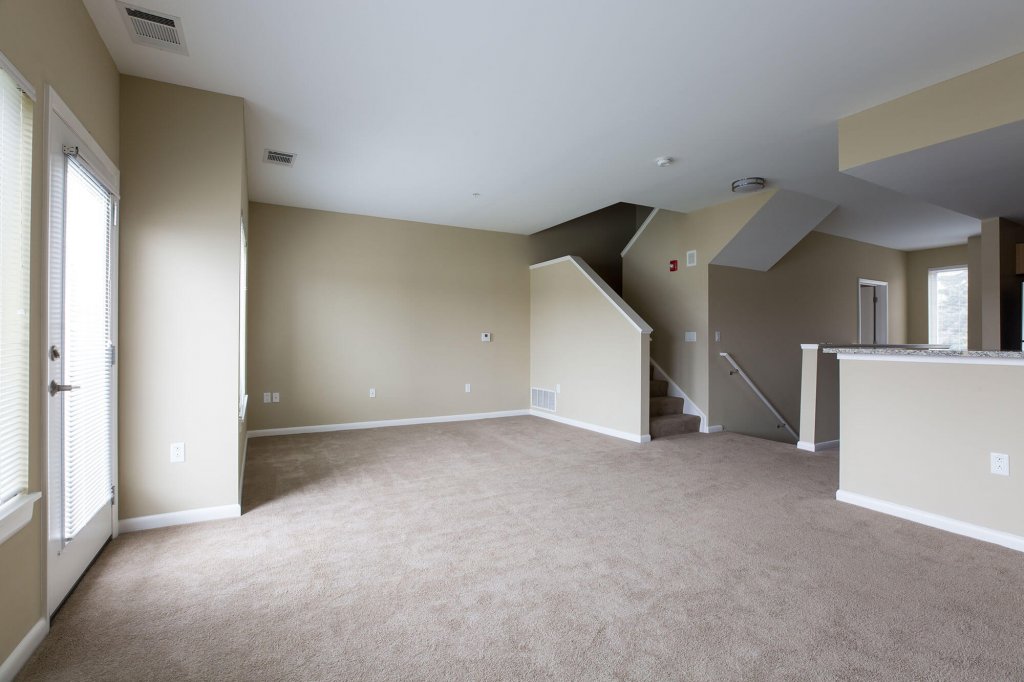 Erie Harbor Interior photo 21