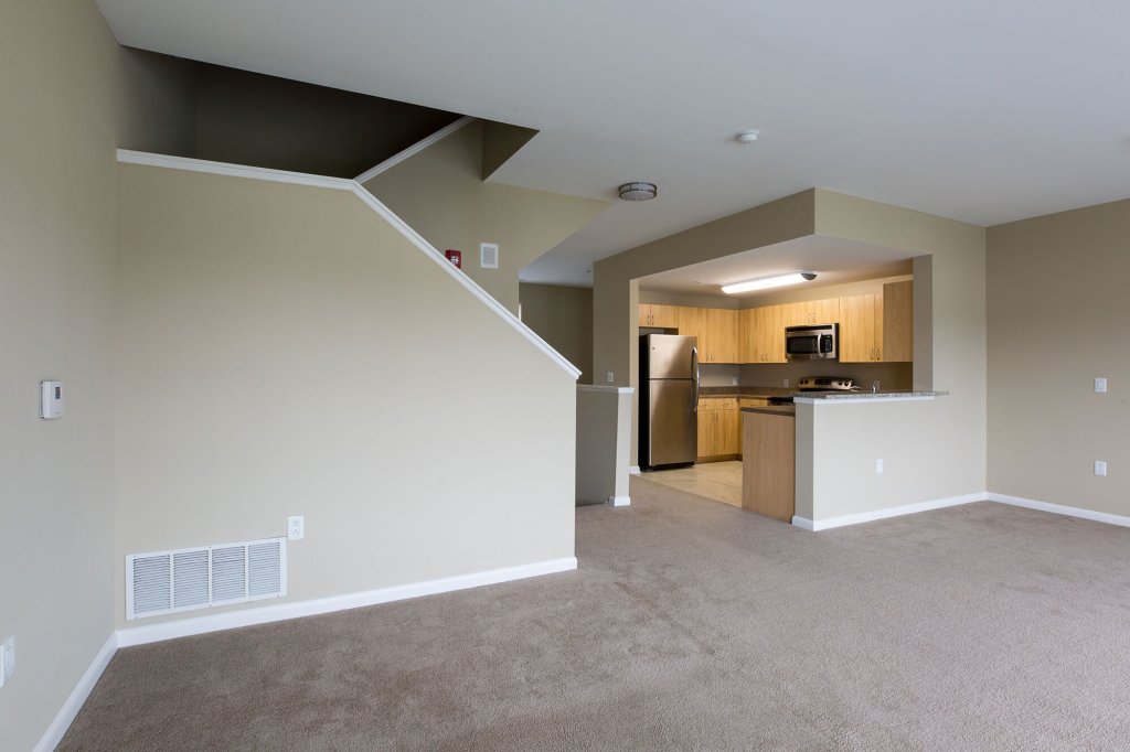 Erie Harbor Interior photo 20
