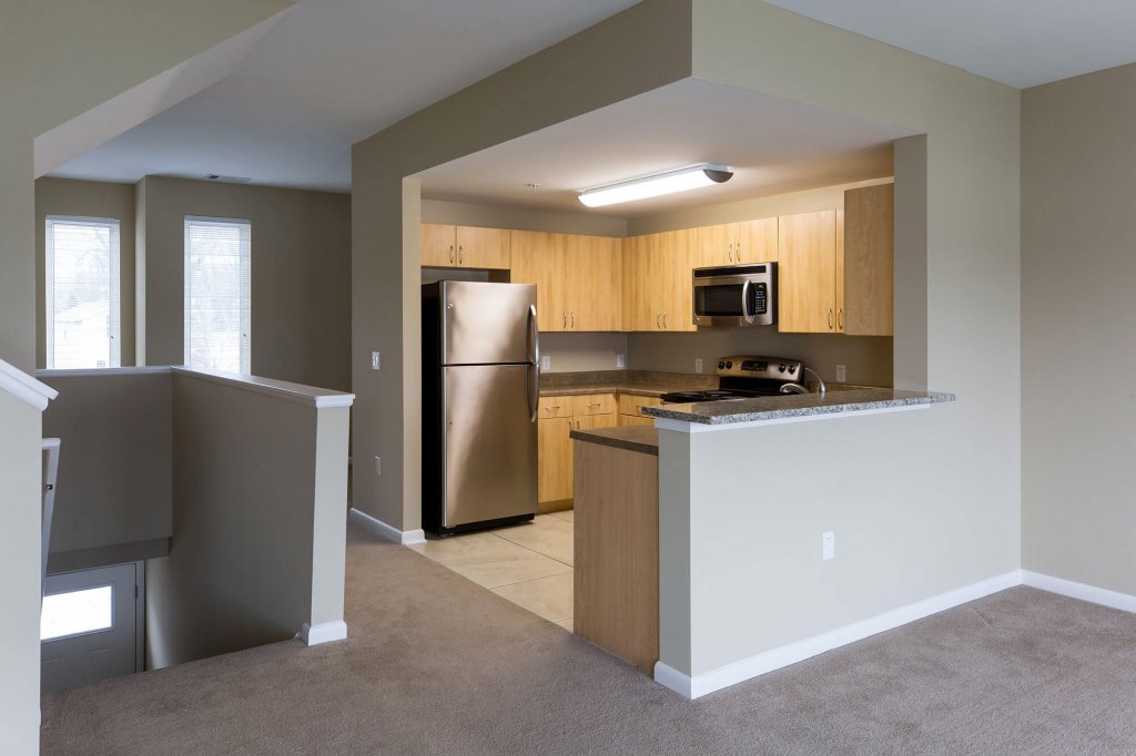 Erie Harbor Interior photo 19