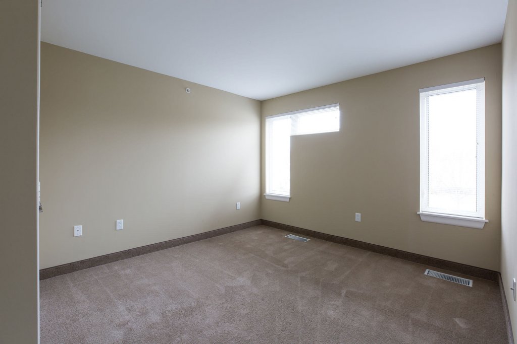 Erie Harbor Interior photo 15